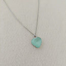 Colar feminino com pingente de coração e pedra fusion com detalhe em zircônia, elegante em ródio branco