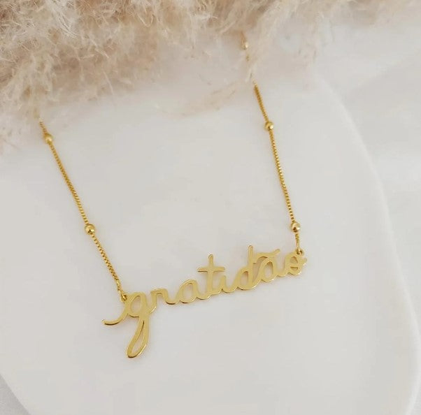 Colar feminino com pingente gratidão e corrente veneziana, delicado e elegante